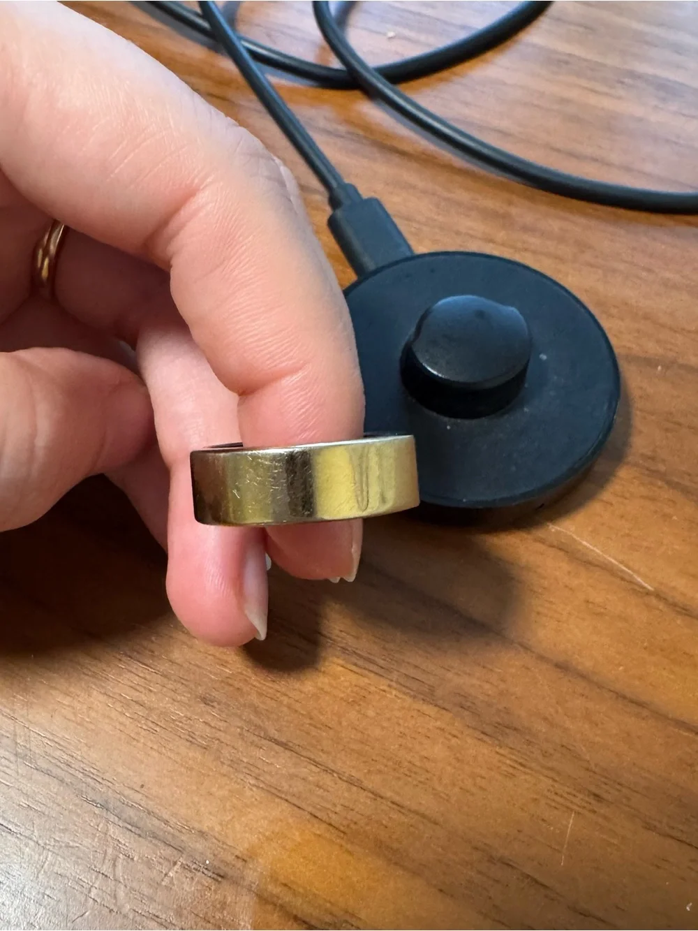 Oura Ring Heritage Gold Generation 3 size 9 with charger